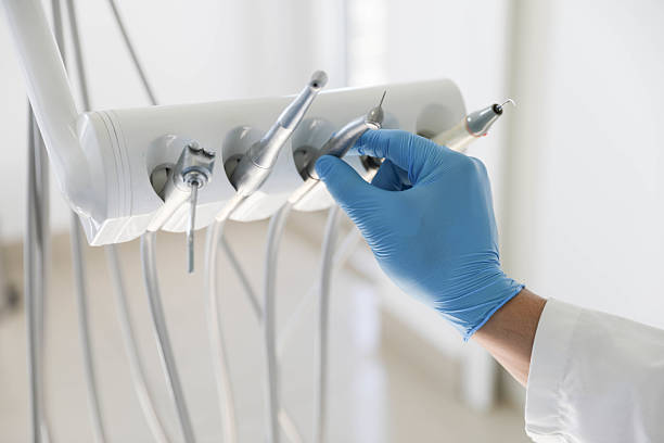 Professional Tooth Extraction technician working in Shamrock, TX